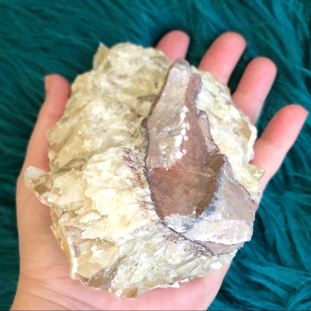 Big hunk of dogs tooth calcite